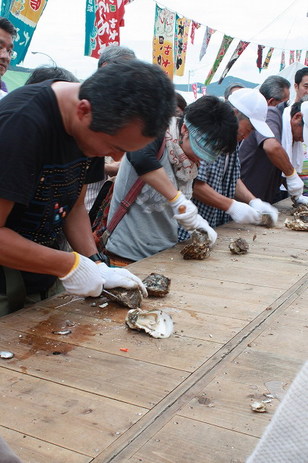OgawaCamp家、岩牡蠣を食す。～碁石海水浴場キャンプ場