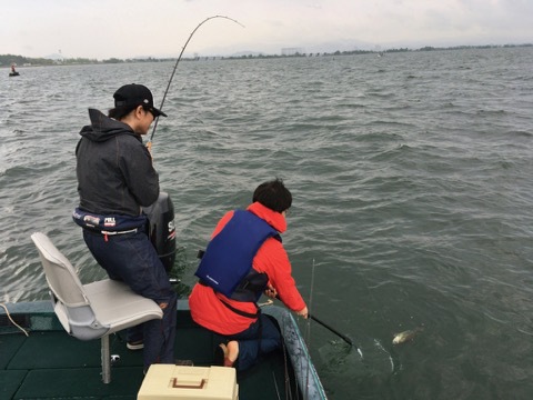 強風で荒れた琵琶湖をなんとか攻略 18-05-03／琵琶湖-ボート
