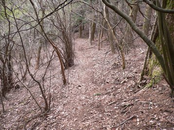 山梨県　河口湖　若彦トンネル近くから十二ヶ岳や節刀ヶ岳を周回