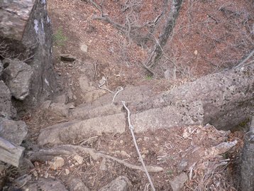 山梨県　河口湖　若彦トンネル近くから十二ヶ岳や節刀ヶ岳を周回