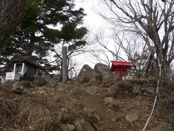 山梨県　河口湖　若彦トンネル近くから十二ヶ岳や節刀ヶ岳を周回