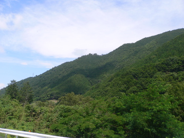 勝沼堰堤ｄｅ甲州 甲州高尾山 山梨県甲州市