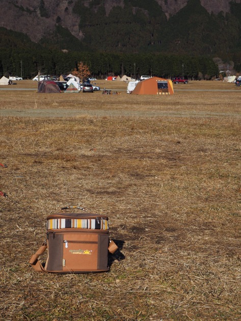 父子キャンプの食器入れ 少人数ファミリーキャンプ入門