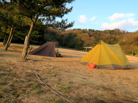 鴨池公園の真っ赤な夕暮れ