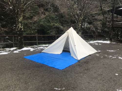 そろそろキャンプ コットンテントを雨から守る オペラ張り