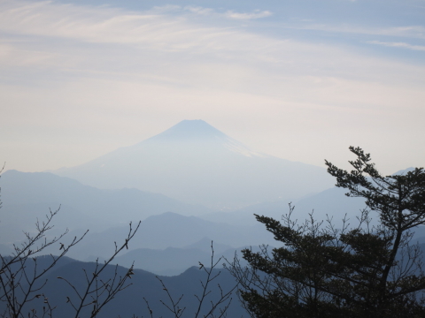 奥多摩三山最高峰　三頭山　しんちゃんのお山バッジゲットシリーズ最終回！？　