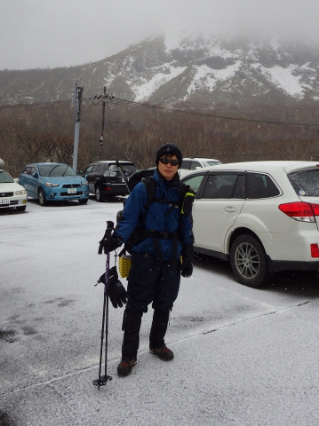 雪の那須岳（茶臼岳・朝日岳）　初めての避難小屋泊