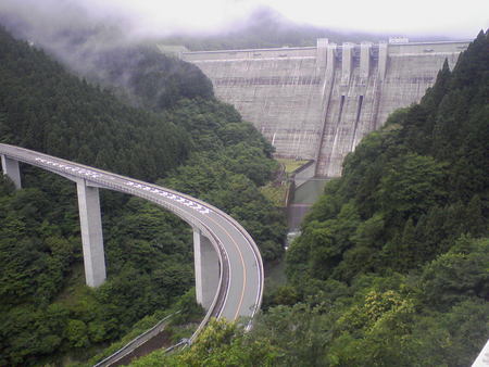 国道１４０号（秩父往還）を走る