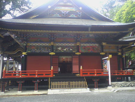 三峰神社へ走る