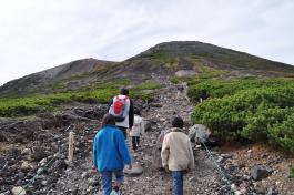 「なぜ登るのか」って？　・・そこに山があるからさ！