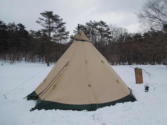 雪中ソリキャンプ