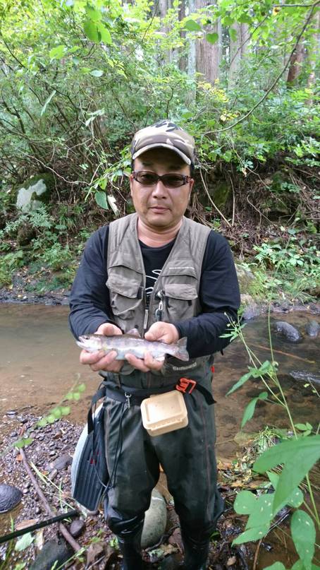 渓流Rd.3  師匠、今日も鮎釣り&驚く秋爆の渓魚