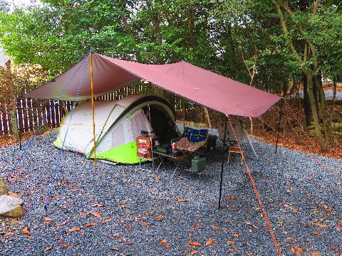 終日雨が降り続くキャンプ