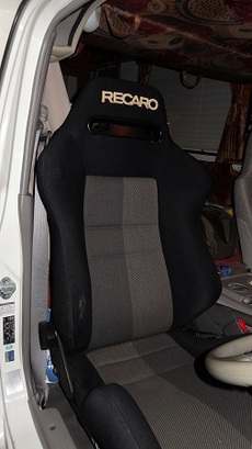 RECARO SRをカムロードに IN