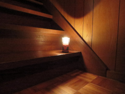 ランタン壊れそうなので