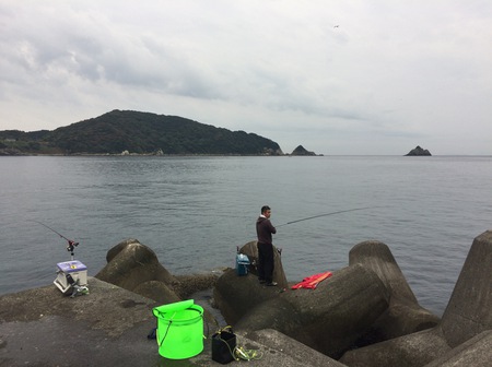 雲 流るる アオリイカ釣り 大引 千田漁港