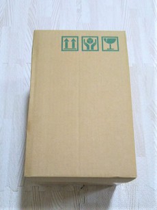 久々に箱が到着!!