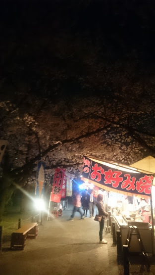 桜とキャンプと