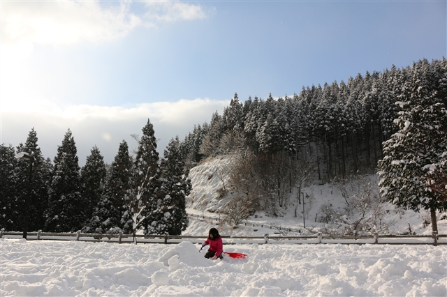 雪遊び