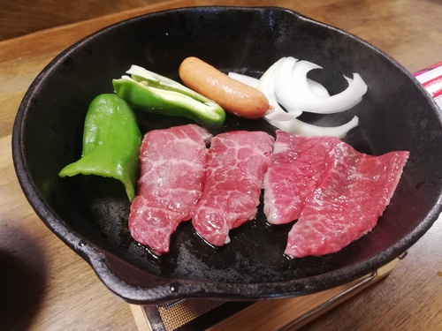 今夜は寂しく一人焼肉だ。美味しさでこの世の全てを忘れる作戦