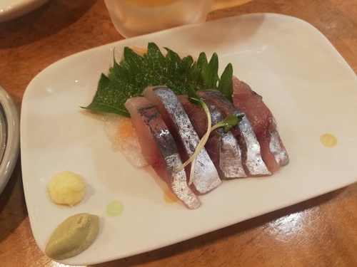 久々の立ち飲み。魚を食べたい気分でお店に向かう