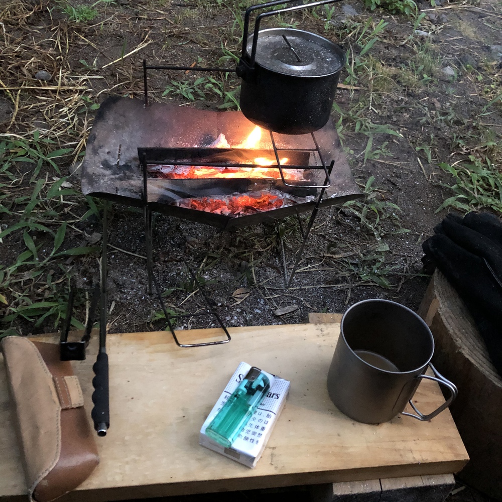 夕方から泊まりで