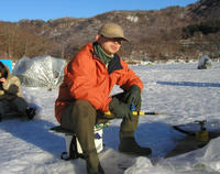 赤城大沼わかさぎの穴釣りの巻 2006/02/26 19:04:00