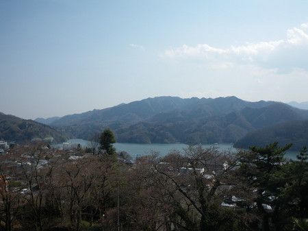 陣馬山へ(2011.4.2)