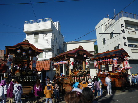 海辺のお祭見物