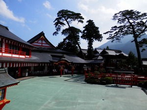 太鼓谷稲成神社の境内