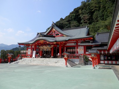 太鼓谷稲成神社の本殿